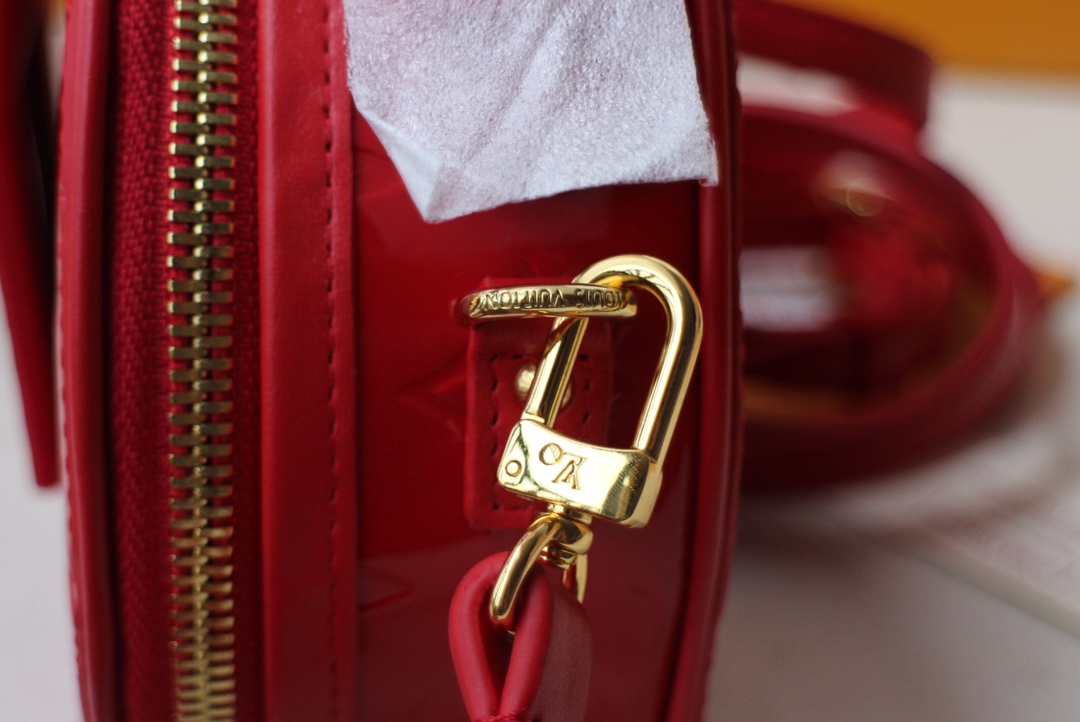 Louis Vuitton Mini Boite Chapeau Box Bag Red M44699