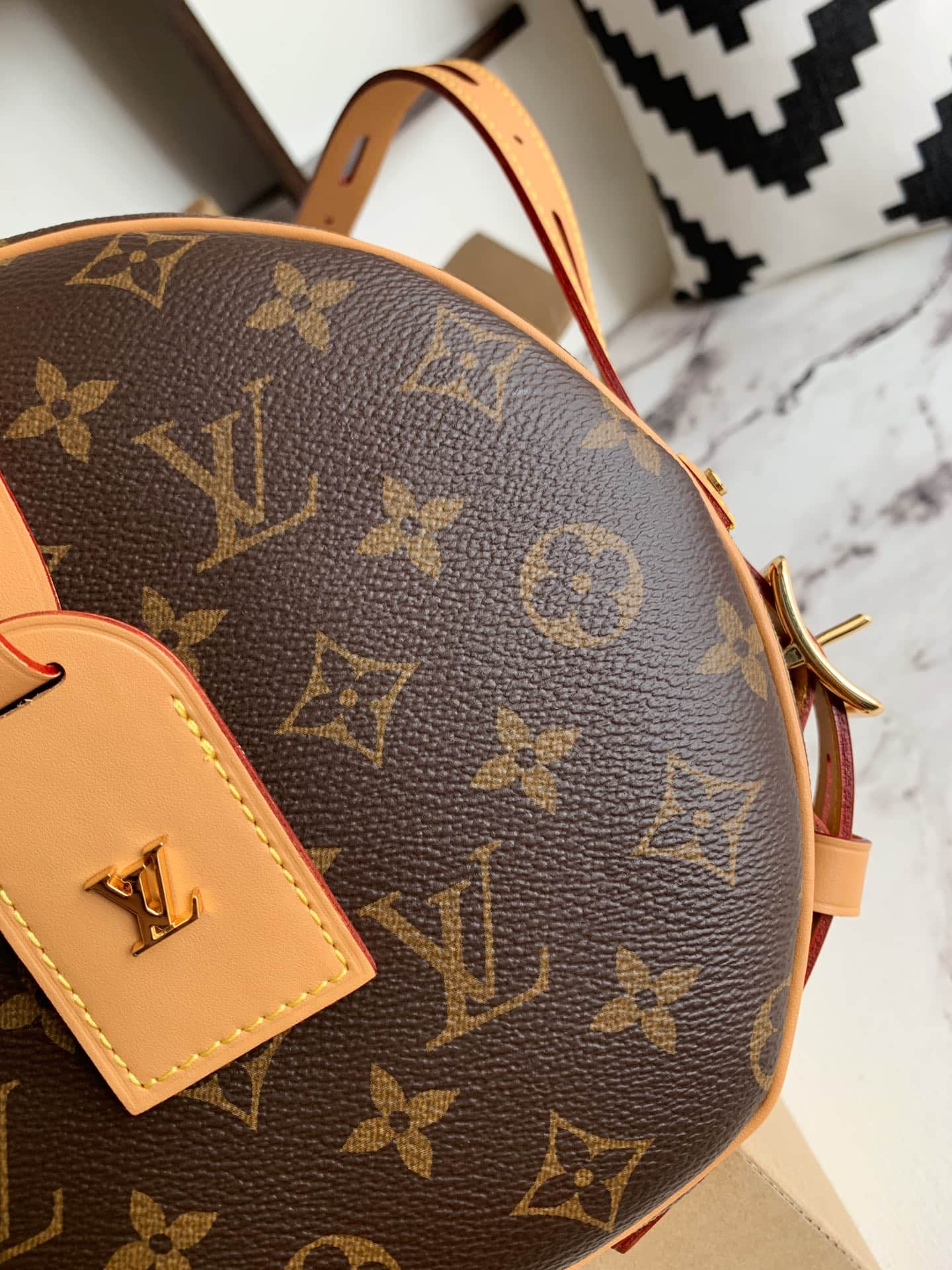 Louis Vuitton Boite Chapeau Box Bag M52294