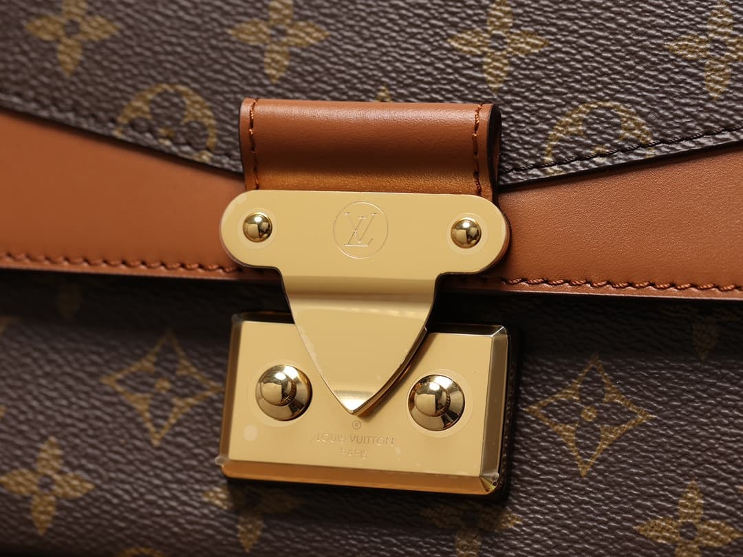 Louis Vuitton POCHETTE MÉTIS Handbag M46127