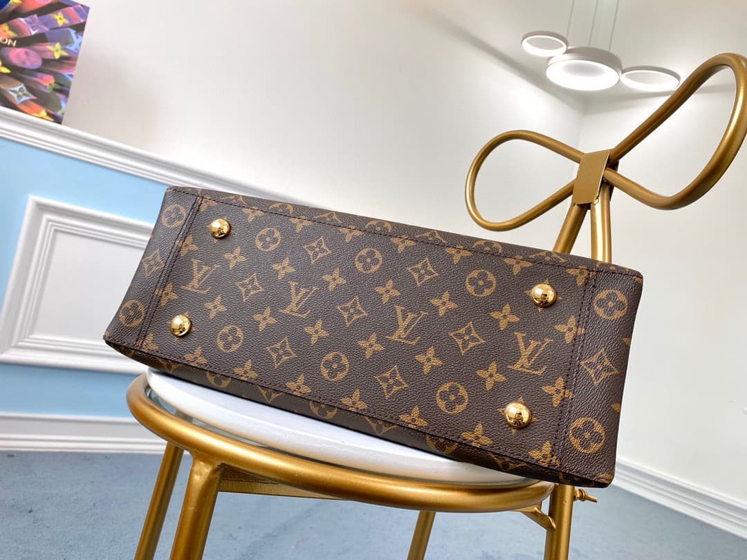 Louis Vuitton Monogram Flower Tote Bag M43770