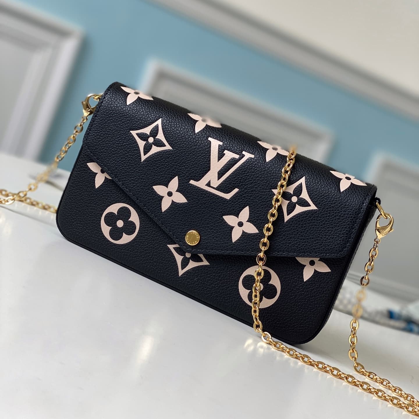 Louis Vuitton Félicie Pochette Handbag M82479