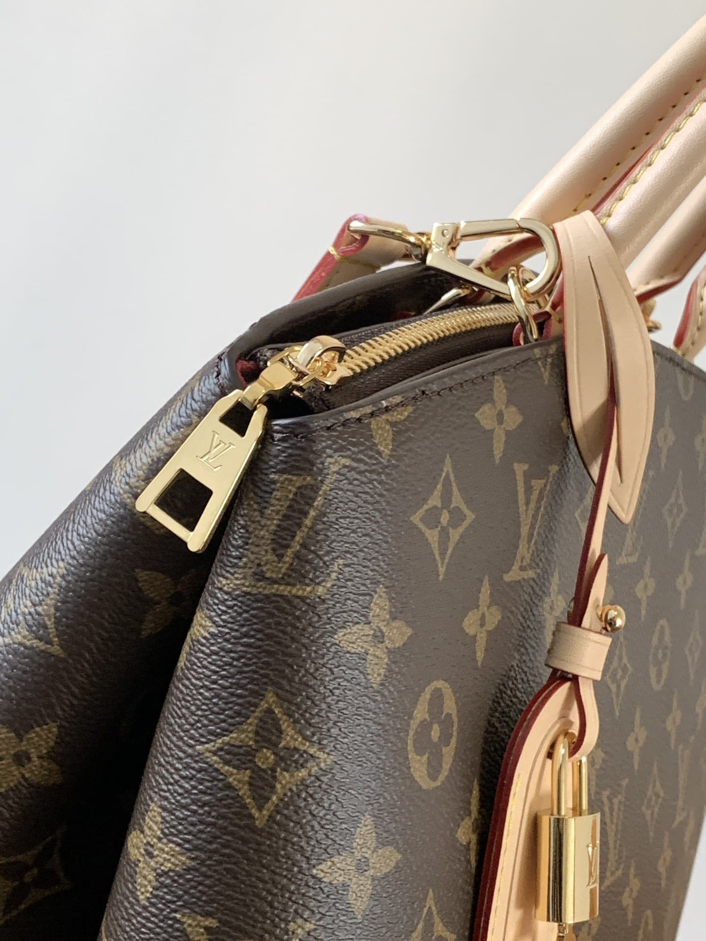 Louis Vuitton Grand Palais Handbag M45898