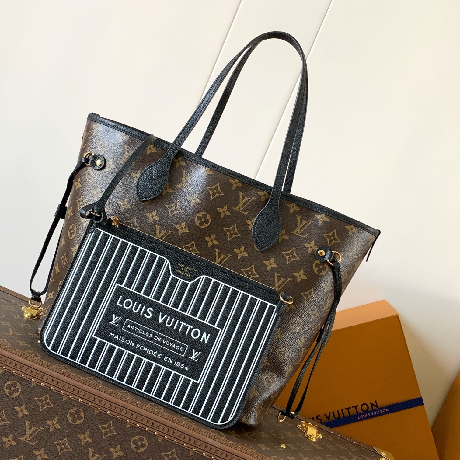 Louis Vuitton Neverfull Inside Out MM Handbag M11946