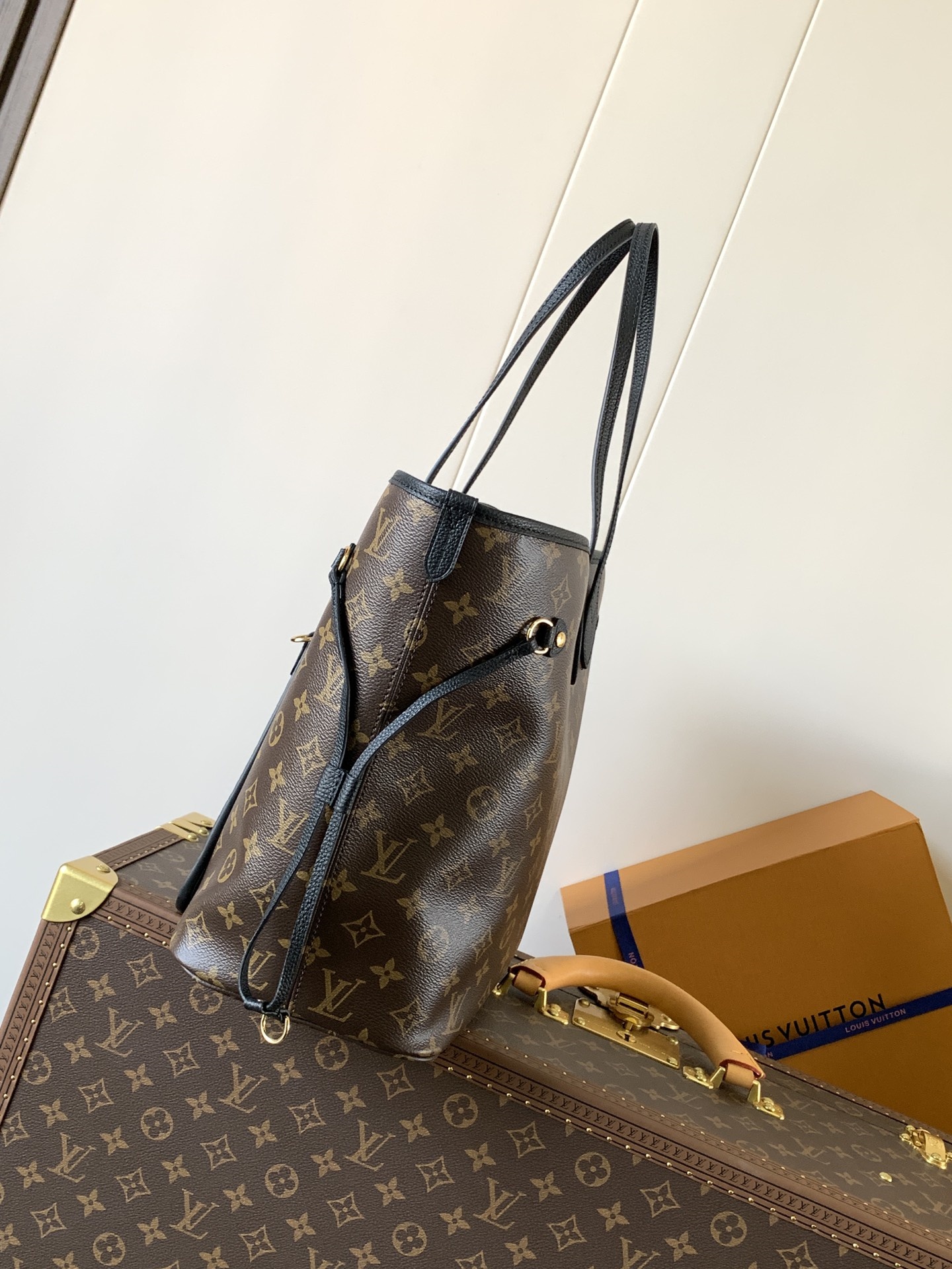 Louis Vuitton Neverfull Inside Out MM Handbag M11946