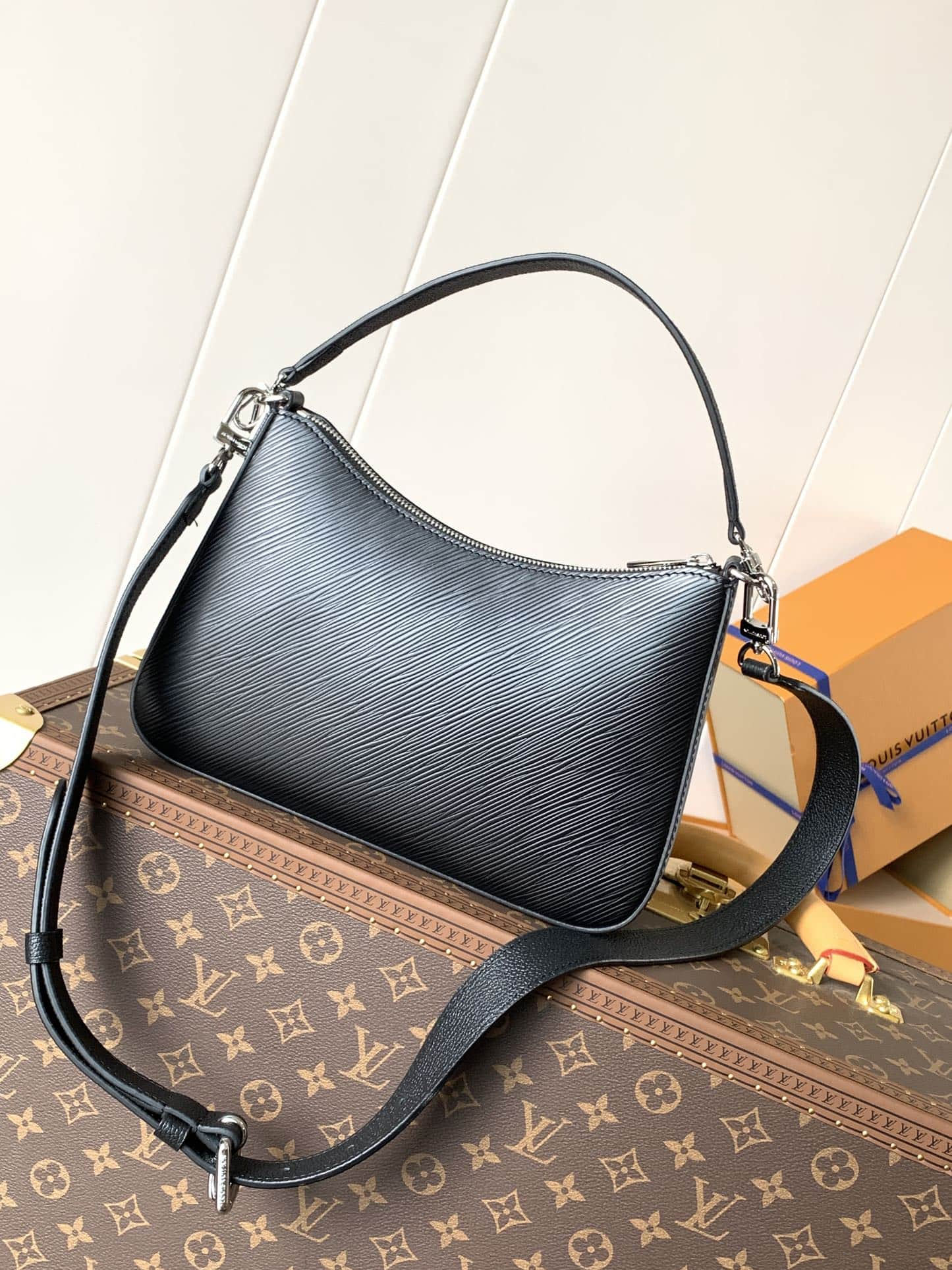 Louis Vuitton Marellini Handbag M20998