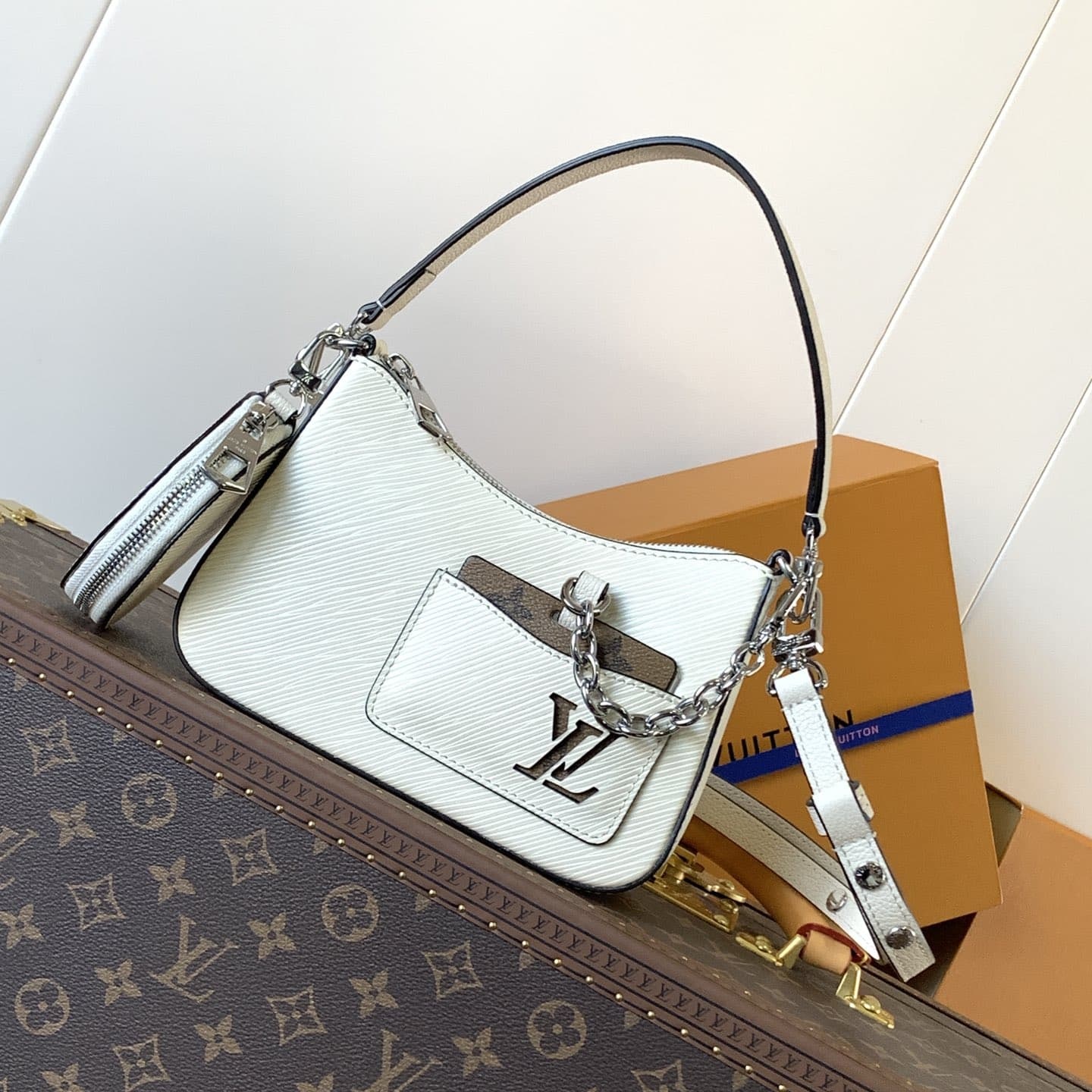 Louis Vuitton Marelle Handbag M80688