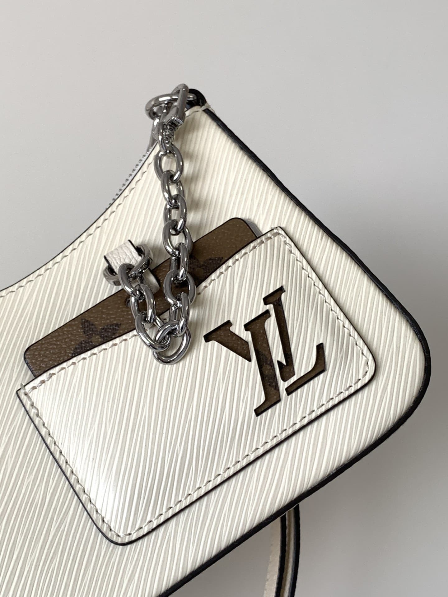 Louis Vuitton Marelle Handbag M80688