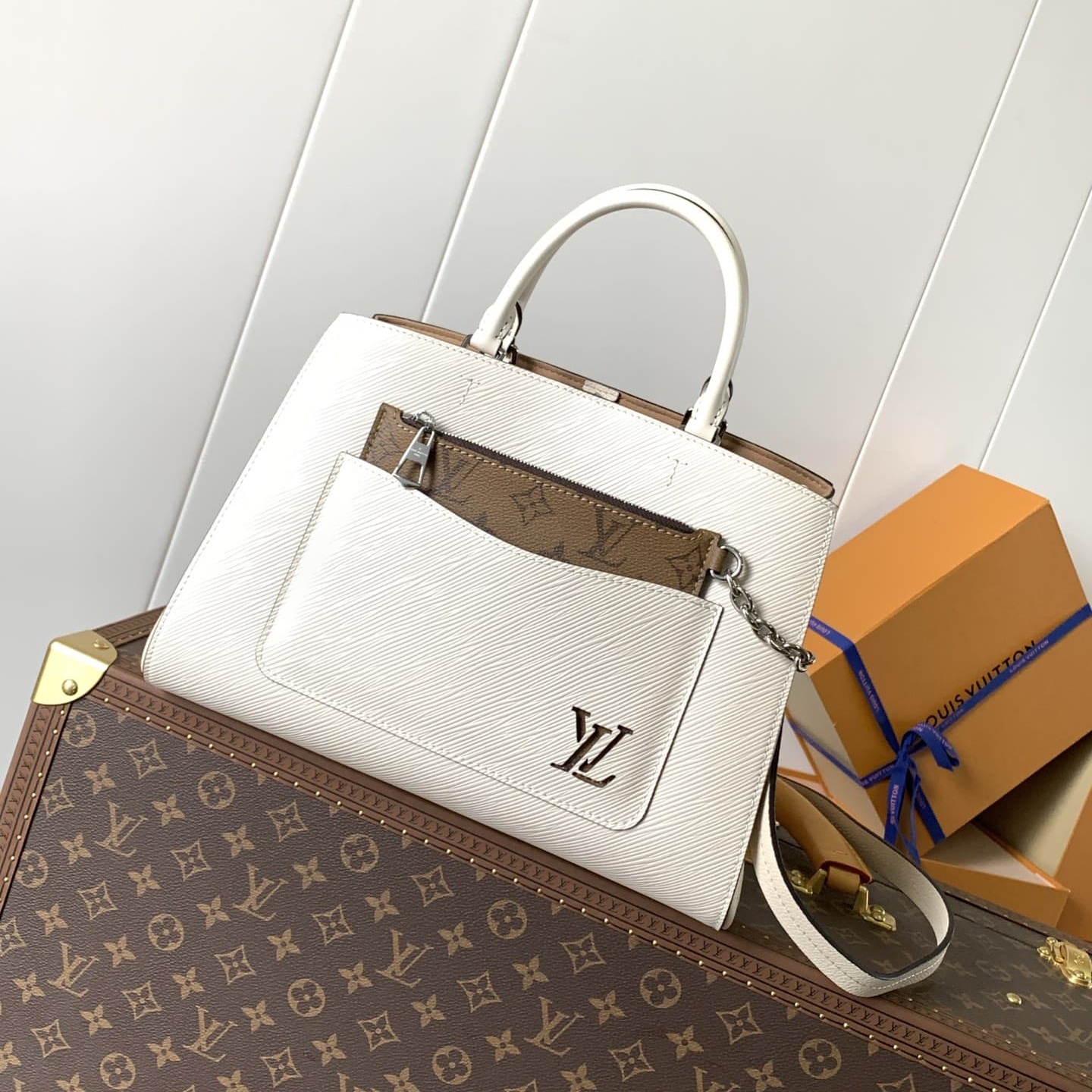 Louis Vuitton Marelle Tote MM Handbag M20520