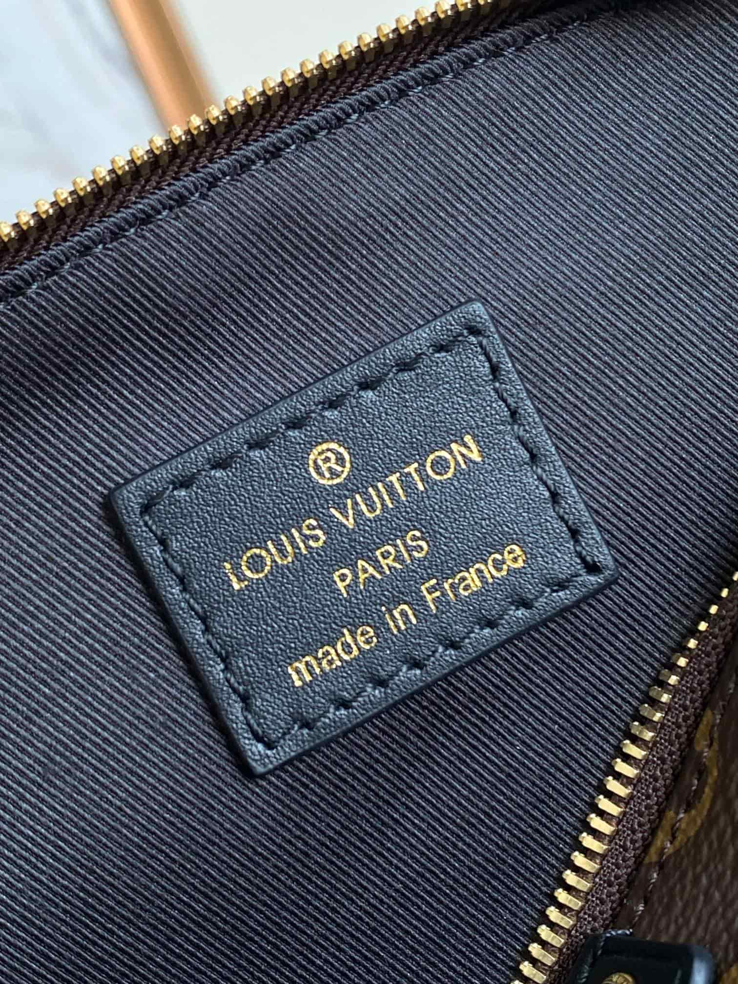 Louis Vuitton Be Alma Handbag M12996