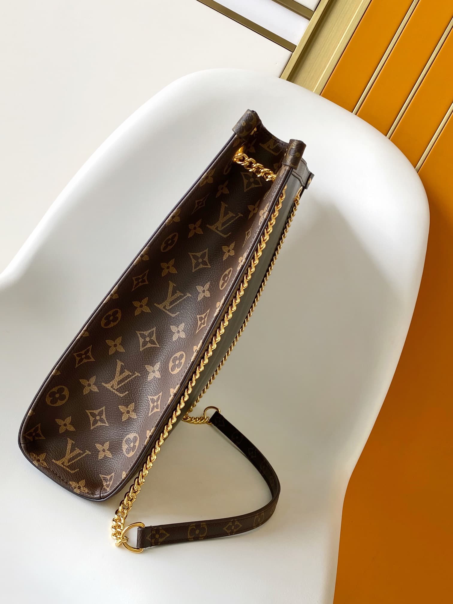 Louis Vuitton Nova MM Handbag M13137