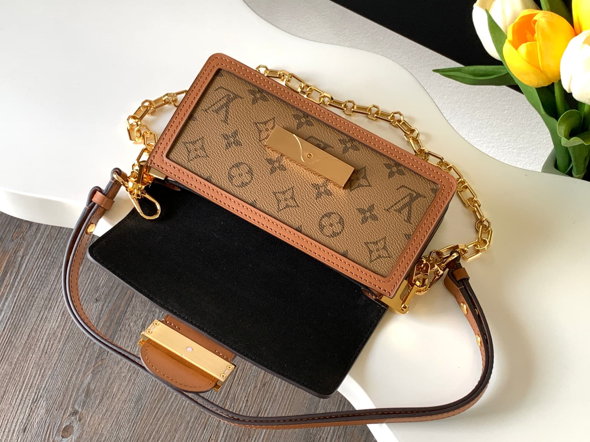 Louis Vuitton Dauphine East West Handbag M46757