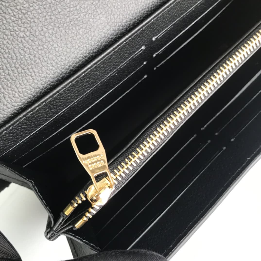 Louis Vuitton Sarah Wallet Black M61182