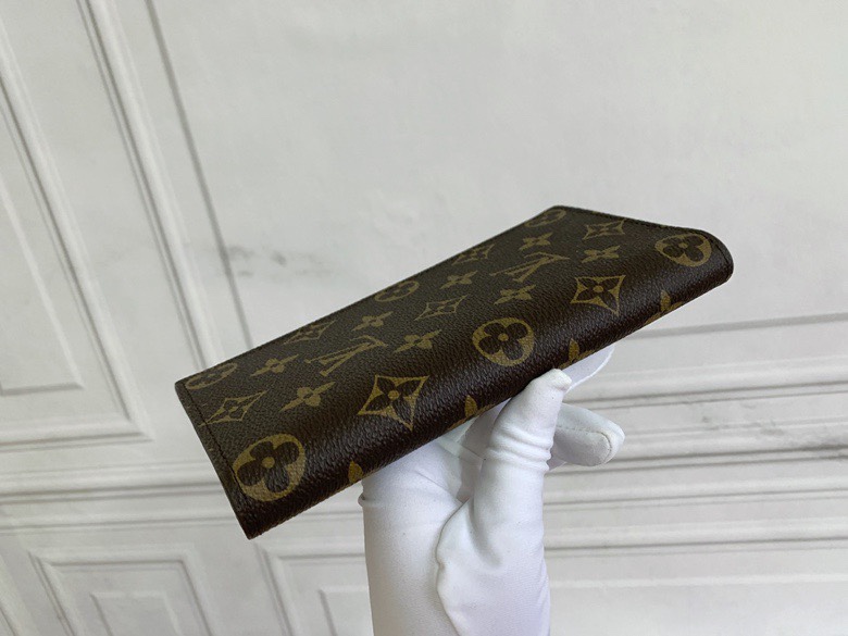 Louis Vuitton Brazza Wallet  M66540