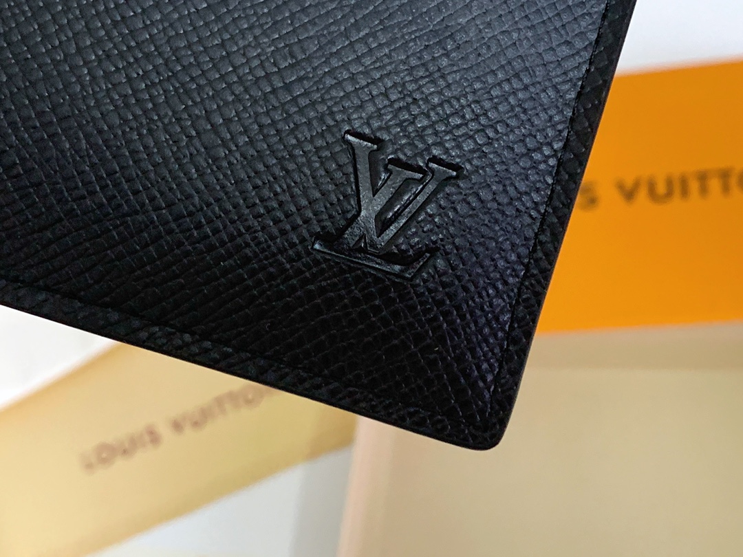 Louis Vuitton Brazza Wallet Black M30501