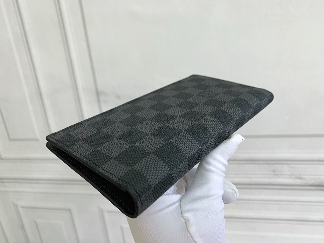 Louis Vuitton Brazza Wallet Black Plaid N62665