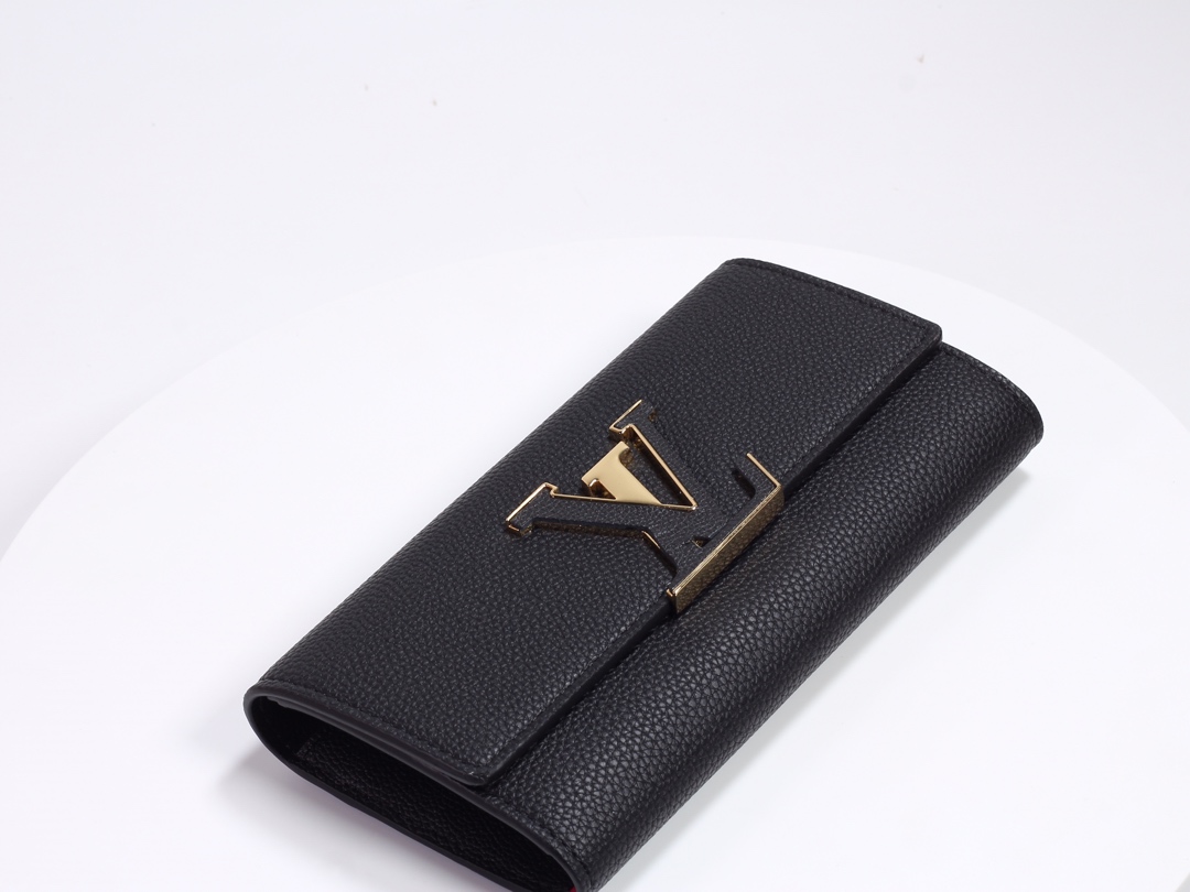 Louis Vuitton Capucines Wallet Black M61248