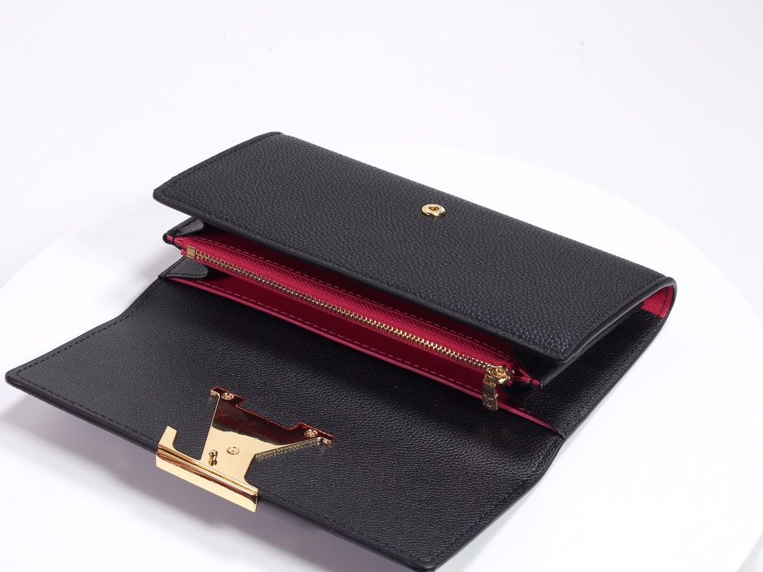 Louis Vuitton Capucines Wallet Black M61248