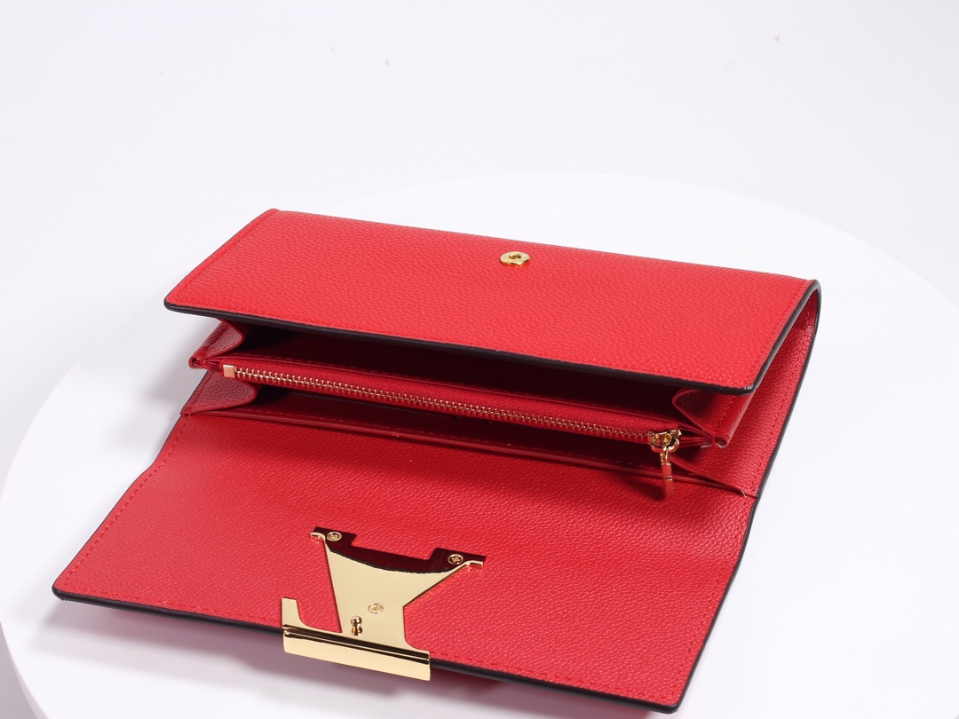 Louis Vuitton Capucines Wallet Red M61248