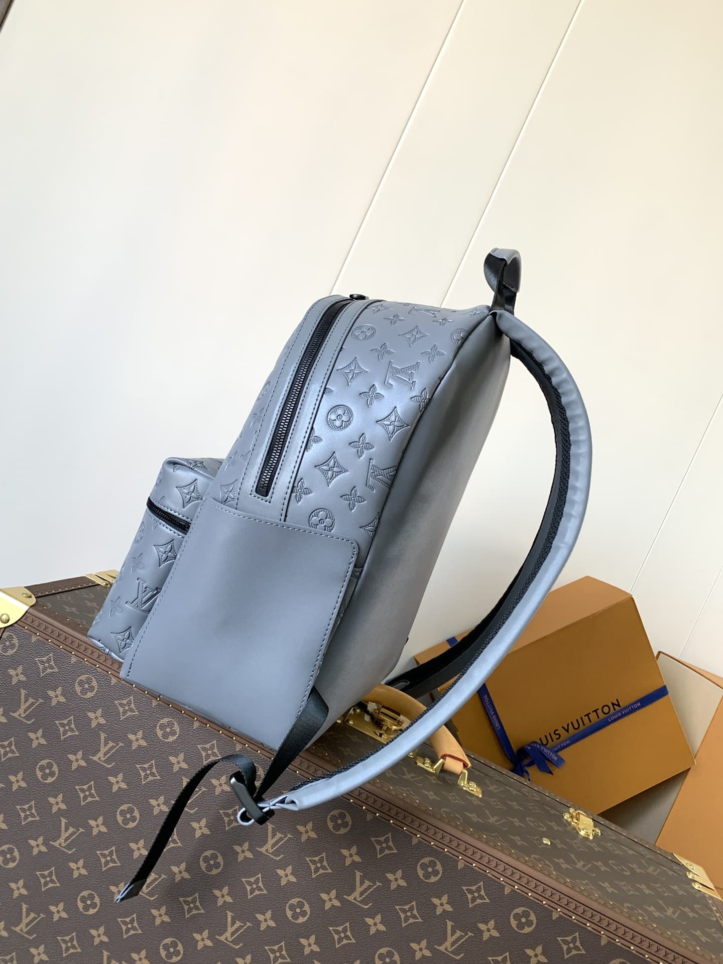 Louis Vuitton Discovery Backpack M46557