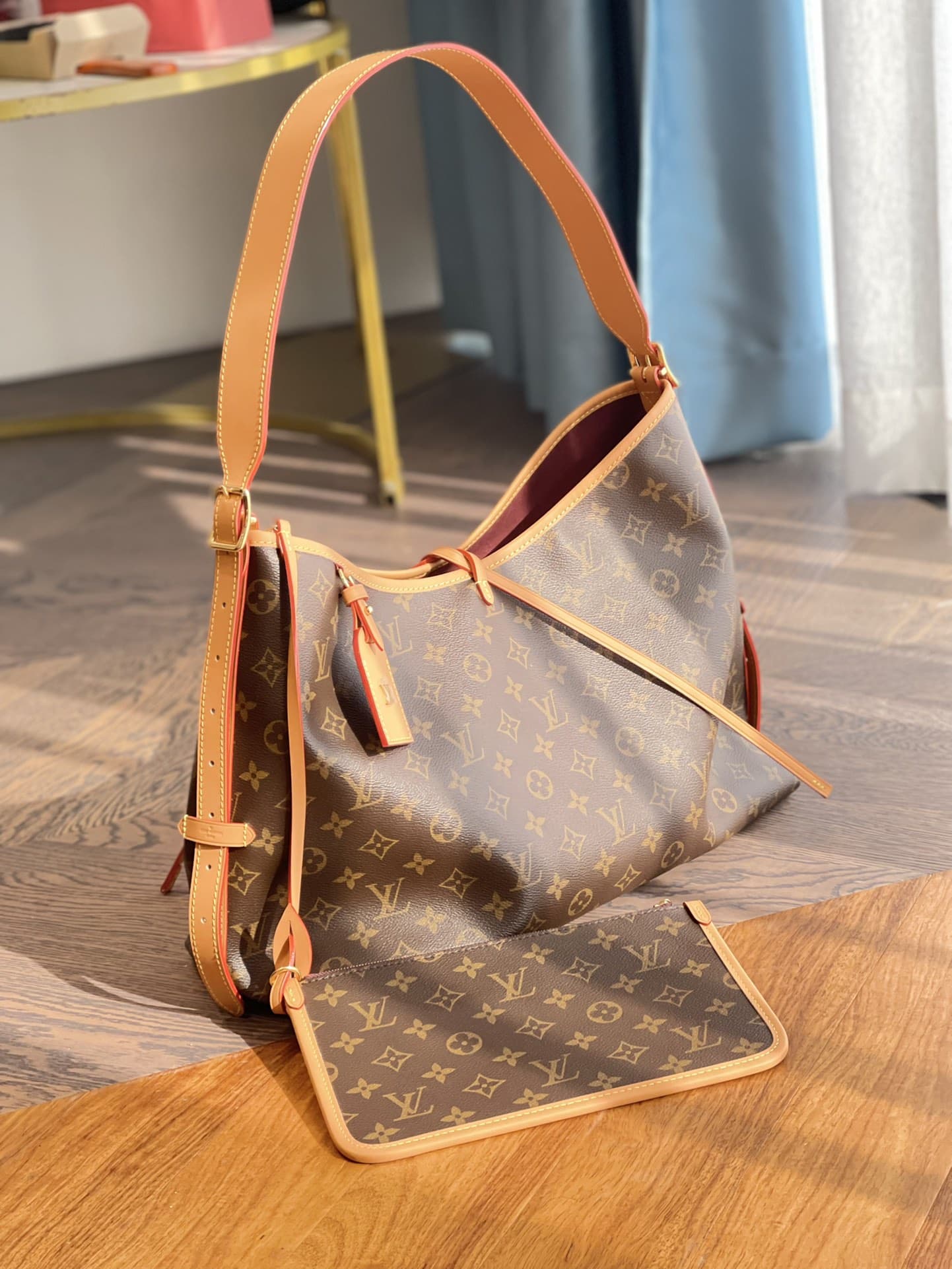 Louis Vuitton CarryAll MM Handbag M46197