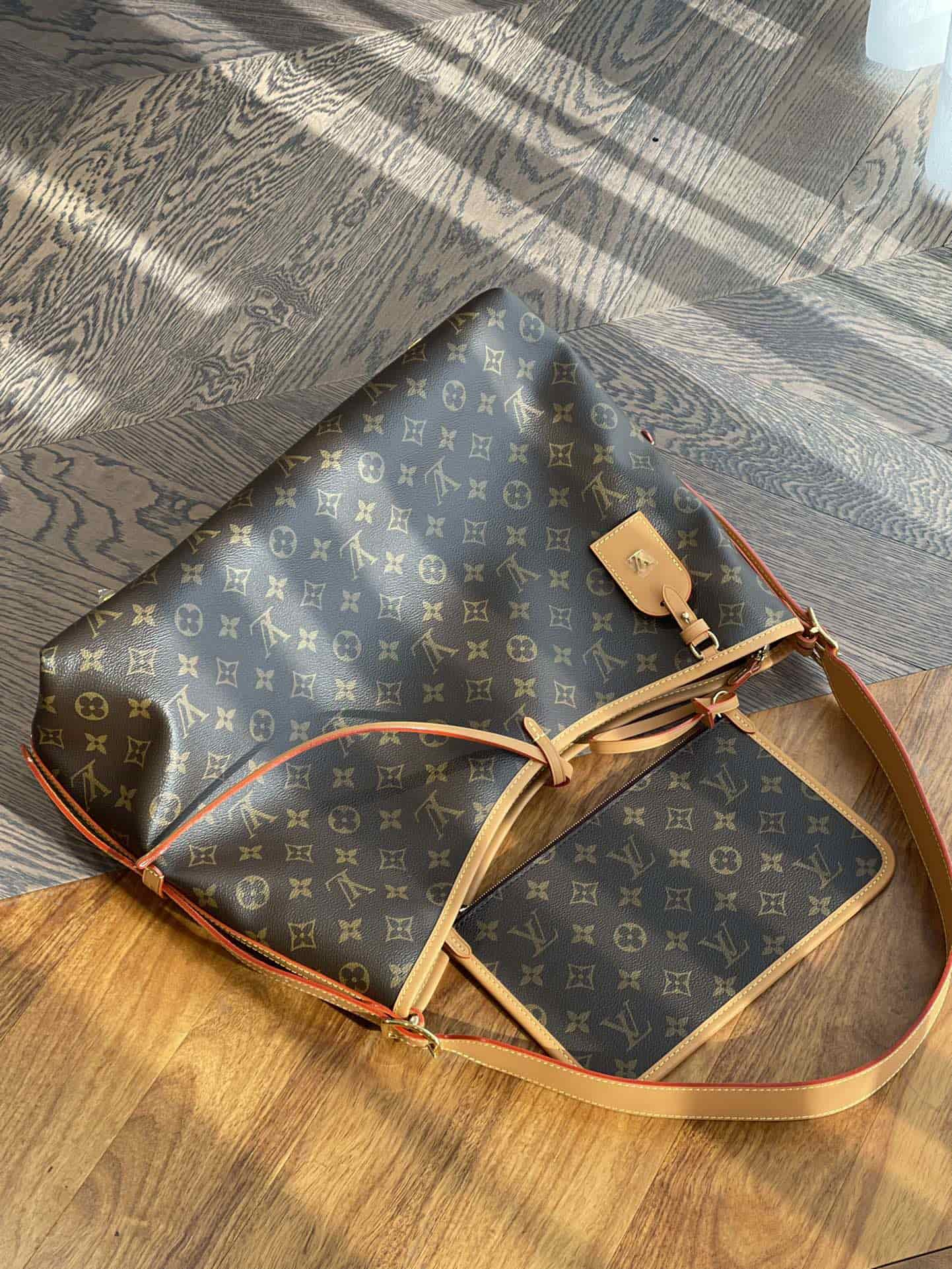 Louis Vuitton CarryAll MM Handbag M46197