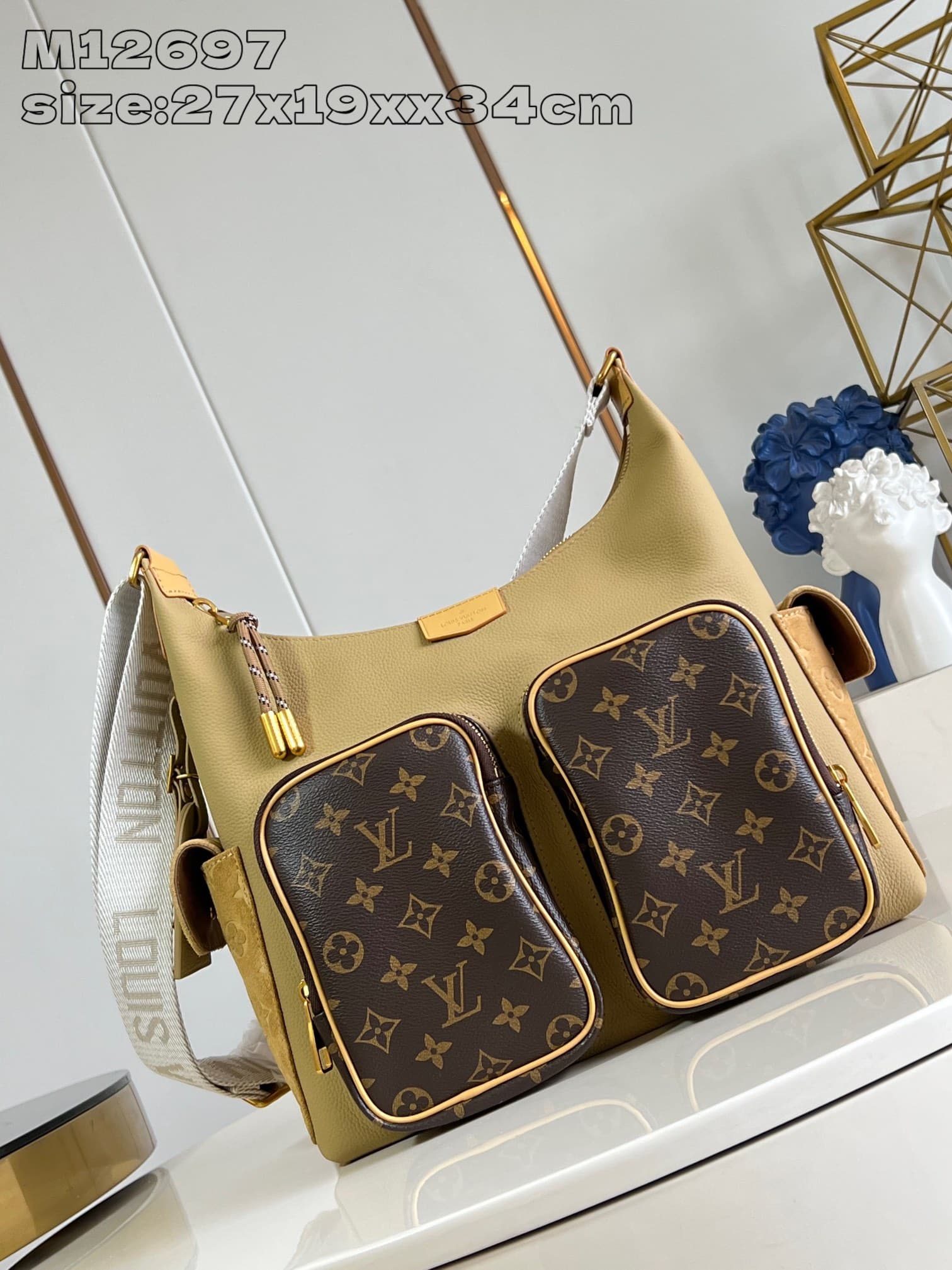 Louis Vuitton Hobo Cargo Handbag M12697