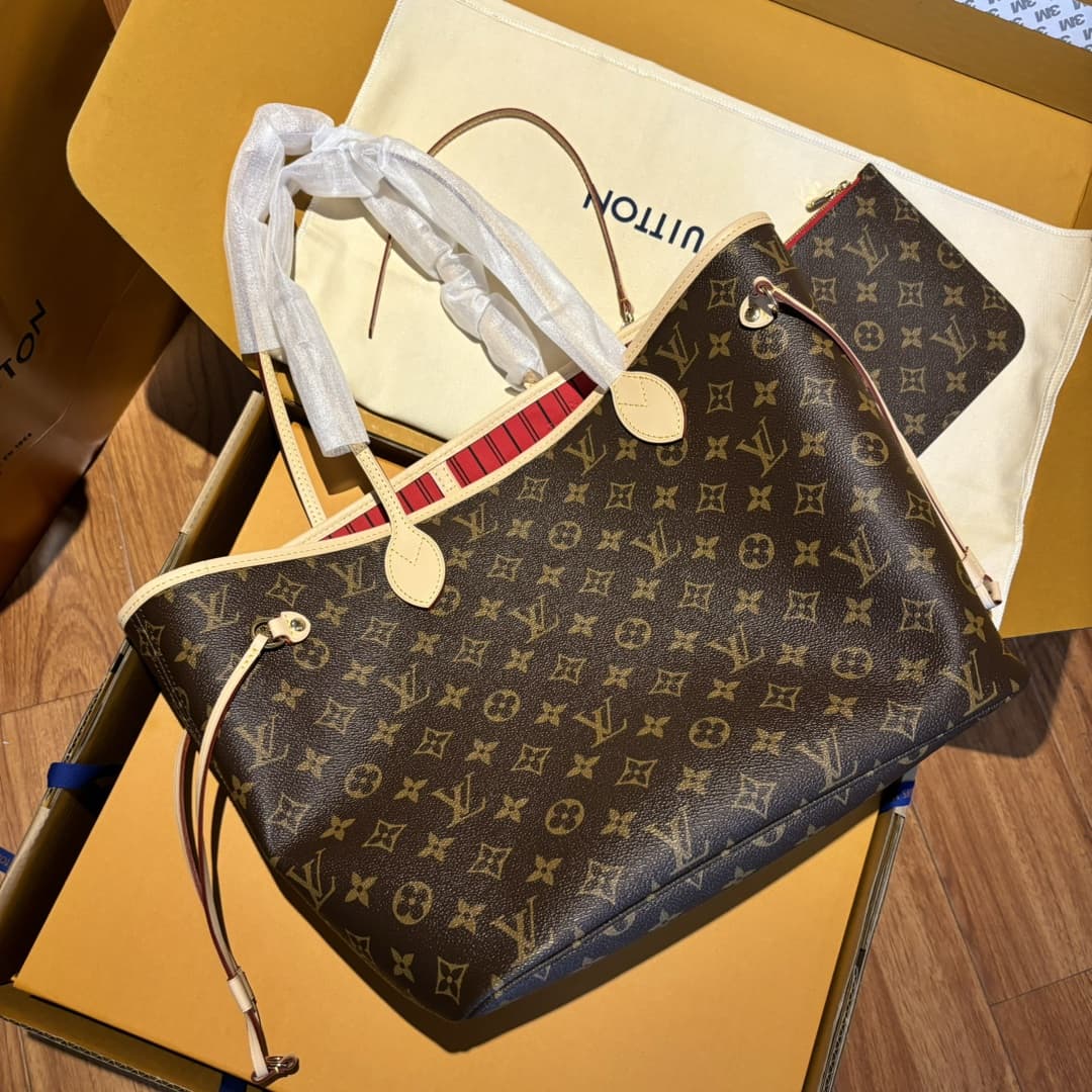 Louis Vuitton Neverfull MM Tote Bag M46987