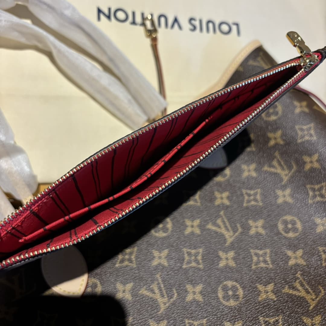 Louis Vuitton Neverfull MM Tote Bag M46987