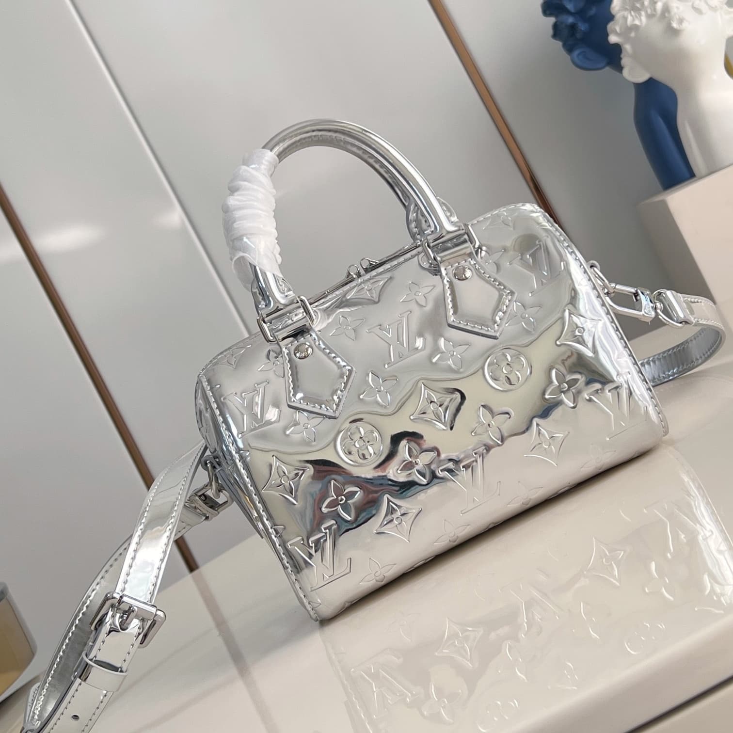 Louis Vuitton Speedy Bandoulière 20 Handbag M11987