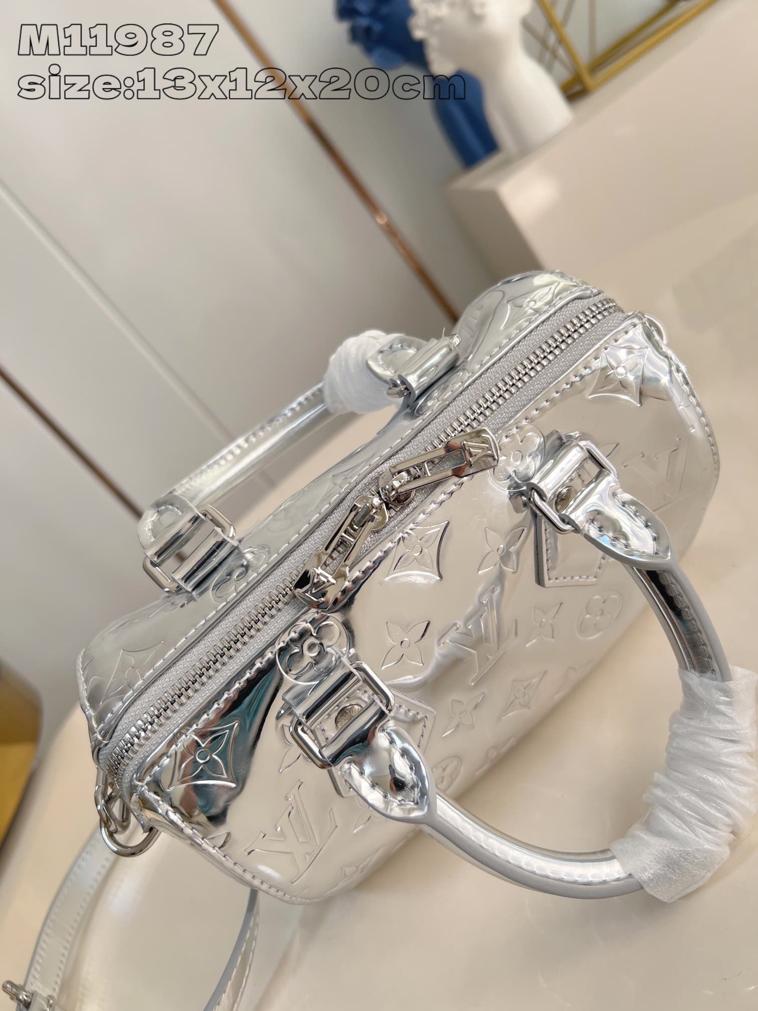 Louis Vuitton Speedy Bandoulière 20 Handbag M11987