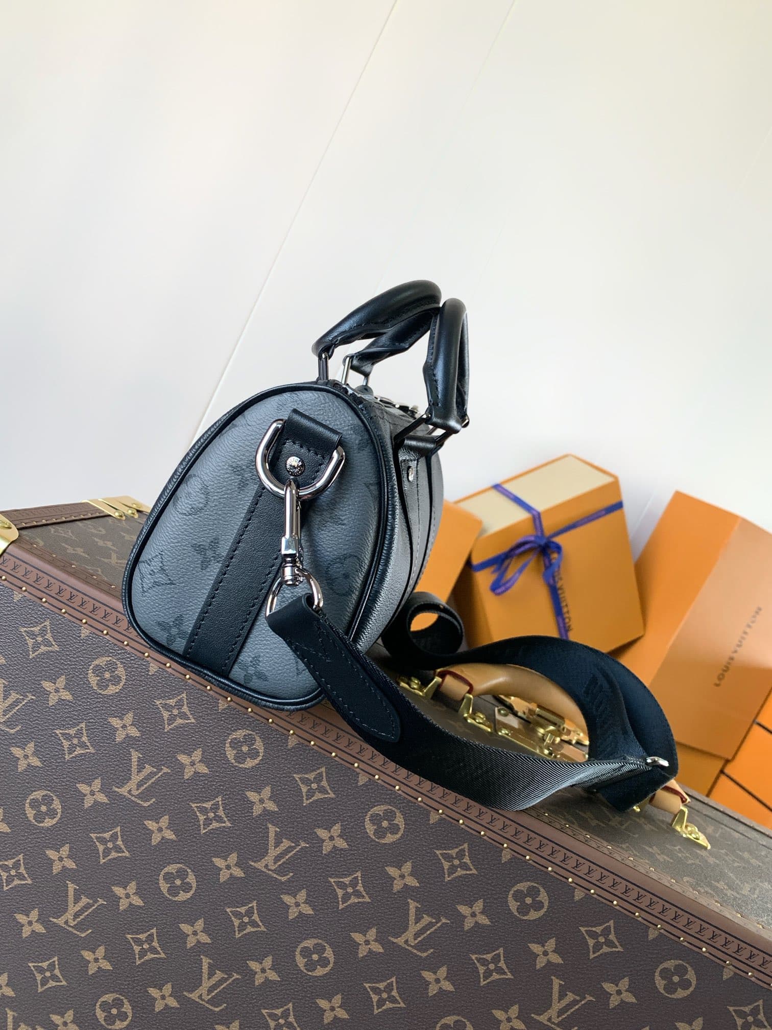 Louis Vuitton Keepall Bandoulière 25 Handbag M46271