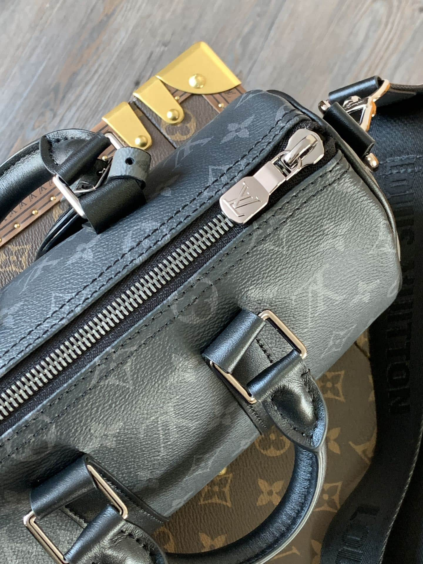 Louis Vuitton Keepall Bandoulière 25 Handbag M46271