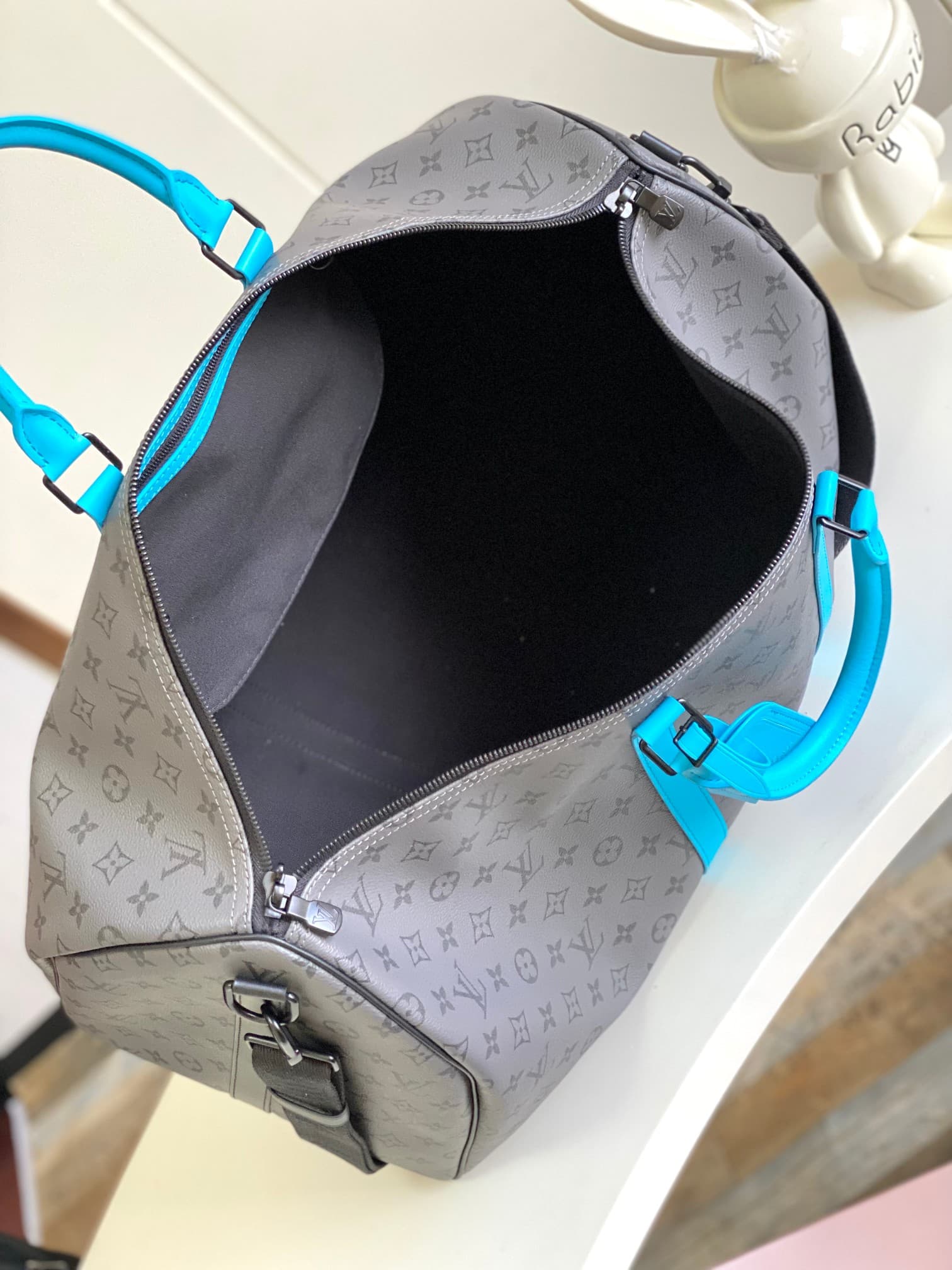 Louis Vuitton Keepall Bandoulière 55 Duffle Bag M11480