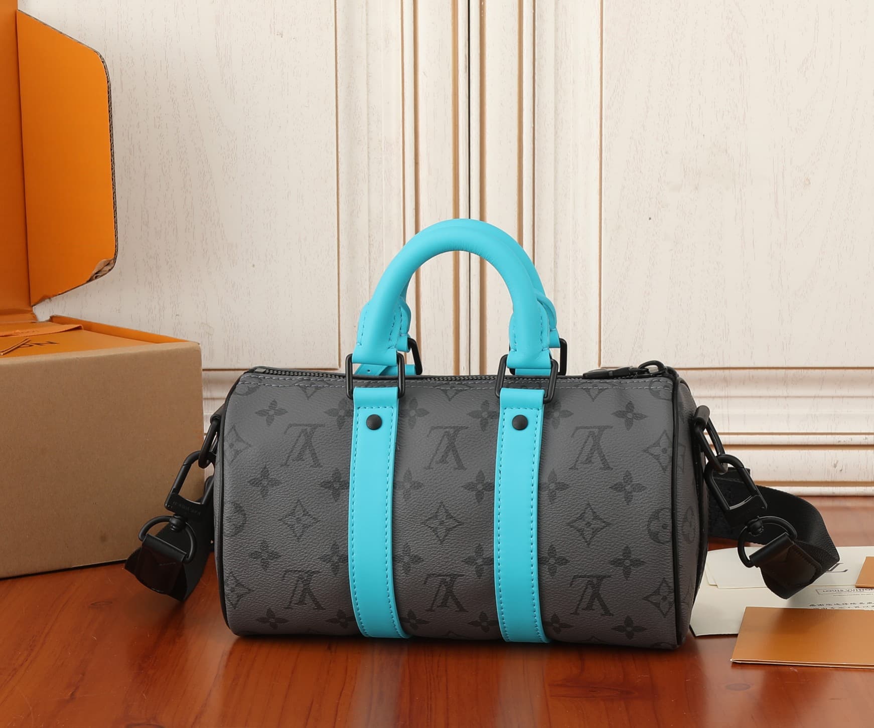 Louis Vuitton Keepall Bandoulière 25 Handbag M11645