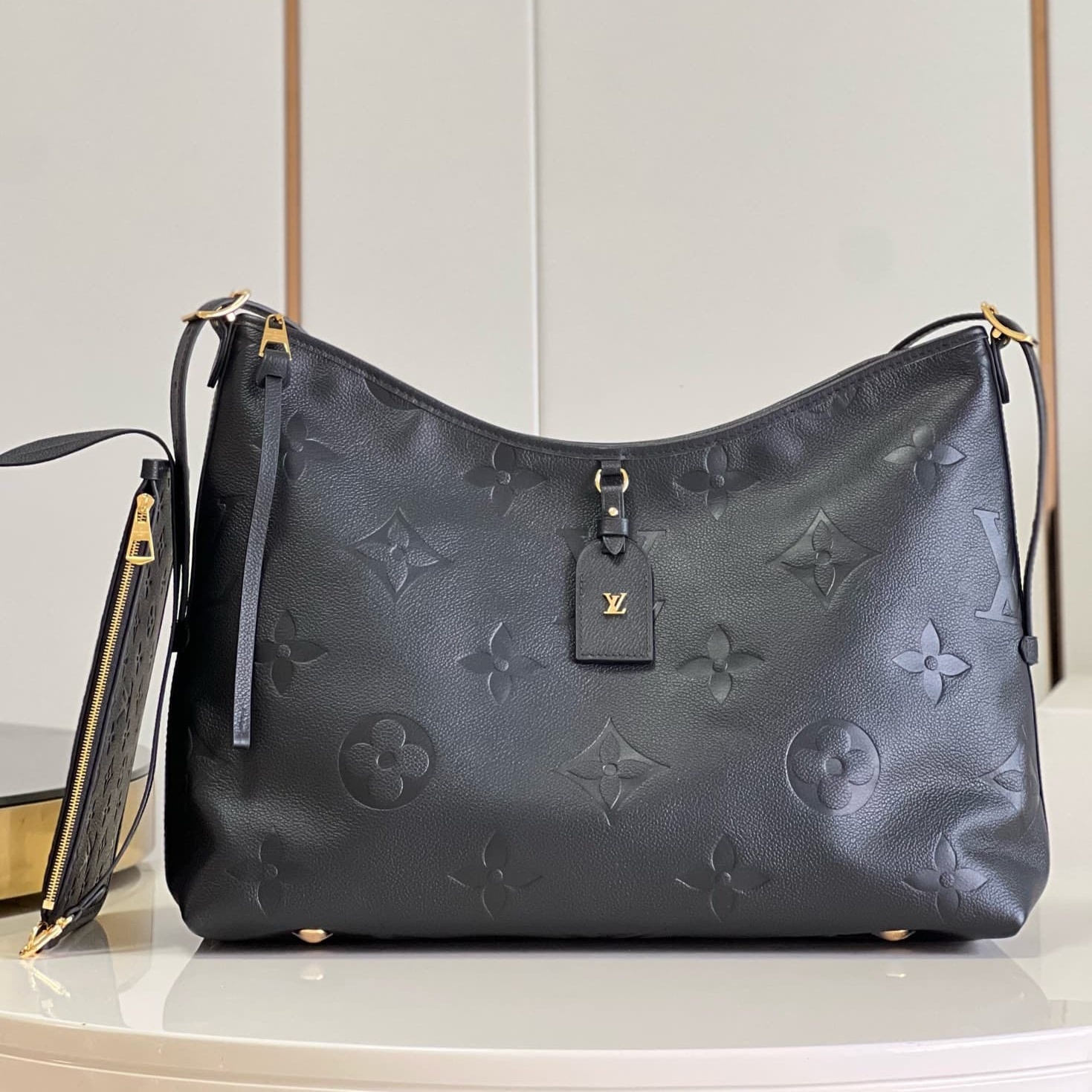 Louis Vuitton CarryAll MM Handbag M46289