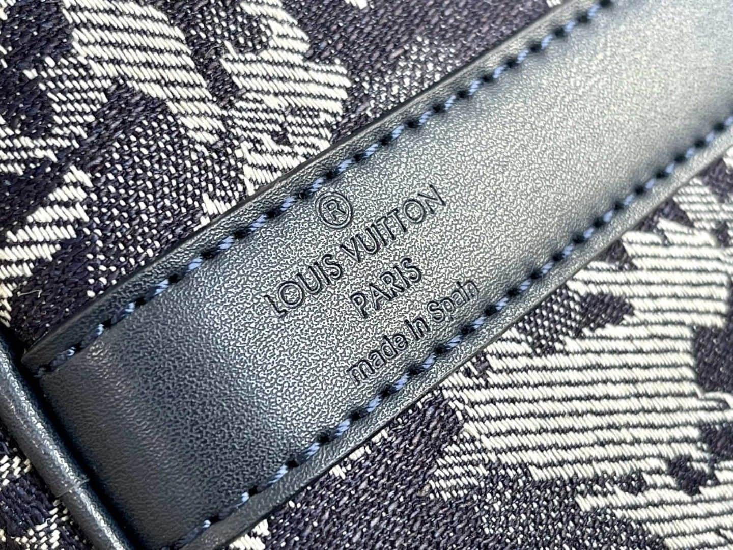 Louis Vuitton Keepall Bandoulière 50 Duffle Bag M57285