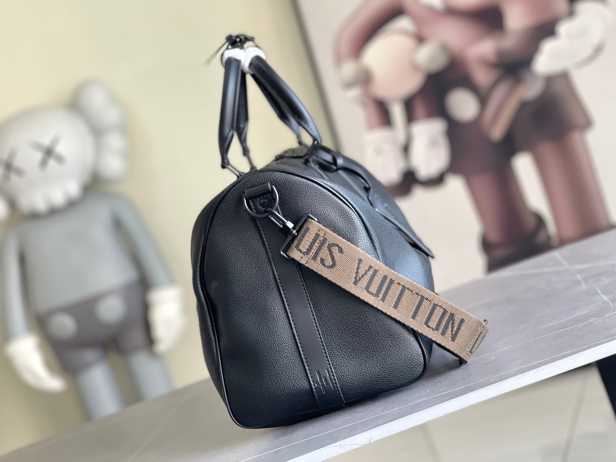 Louis Vuitton Keepall Bandoulière 40 Duffle Bag M57088