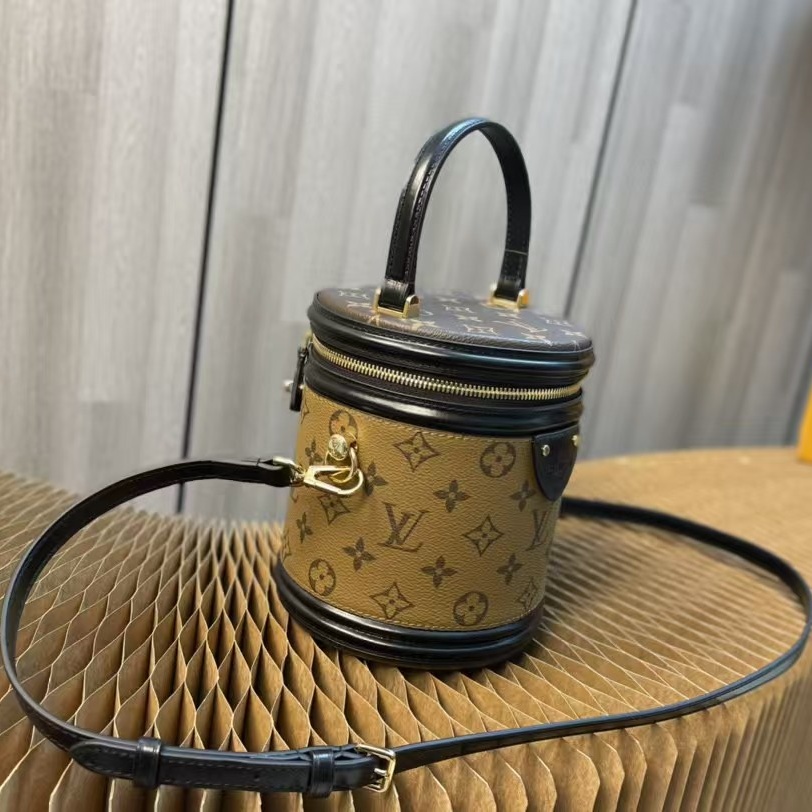 Louis Vuitton Cannes Handbag M43986