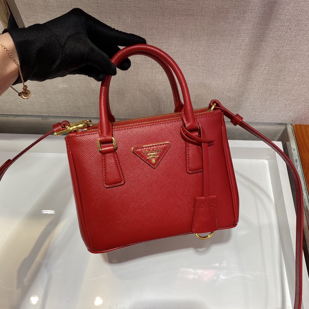 Prada Galleria Saffiano Leather mini-bag Red 1BA906