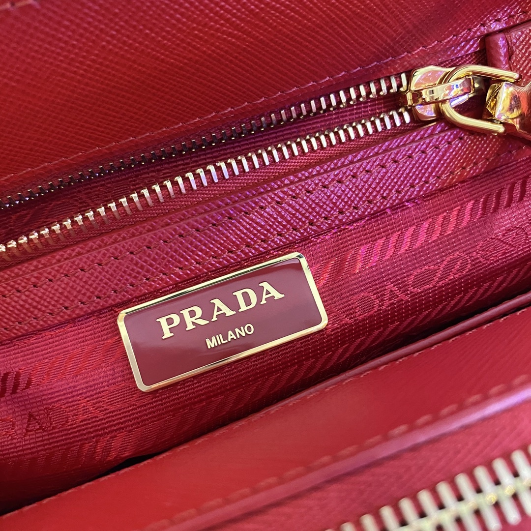 Prada Galleria Saffiano Leather mini-bag Red 1BA906