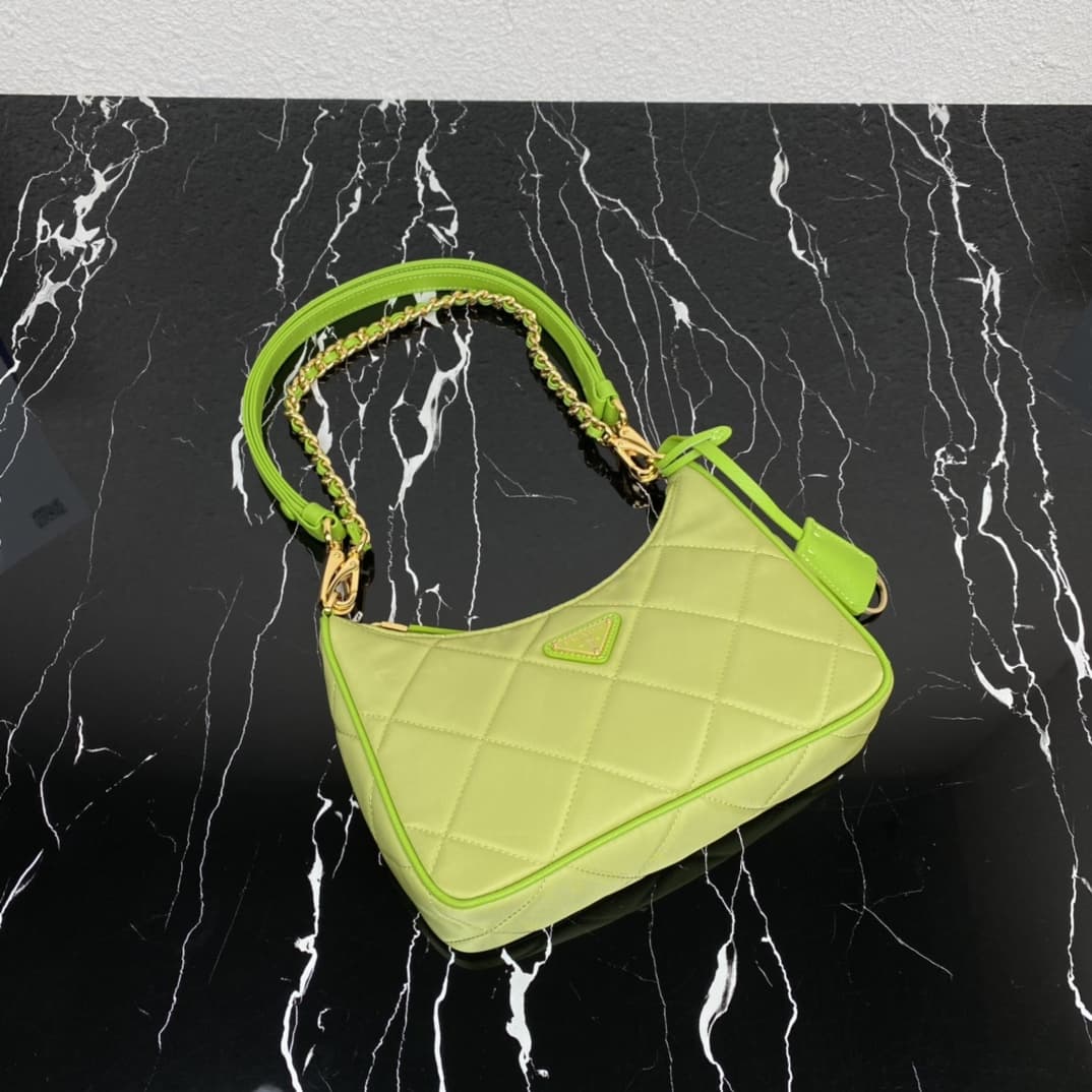 Prada Re-Edition 1995 Chaîne Re-Nylon mini-bag Light Green 1BC204