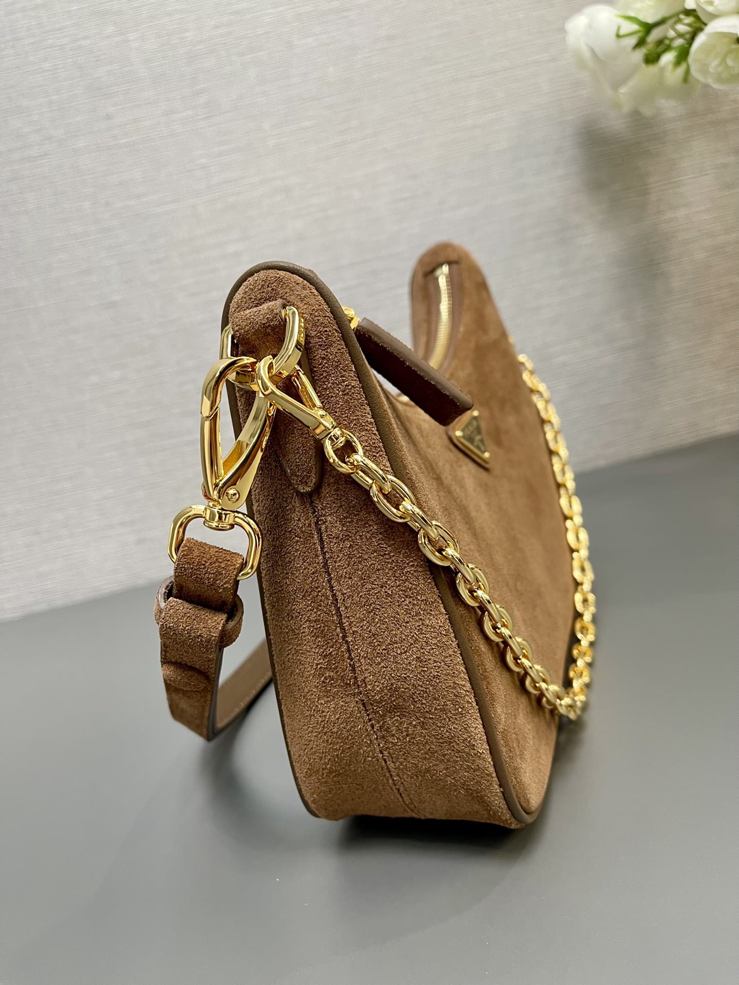 Prada Re-Edition 1995 Chaîne Re-Nylon mini-bag Brown Suede Leather 1BC204