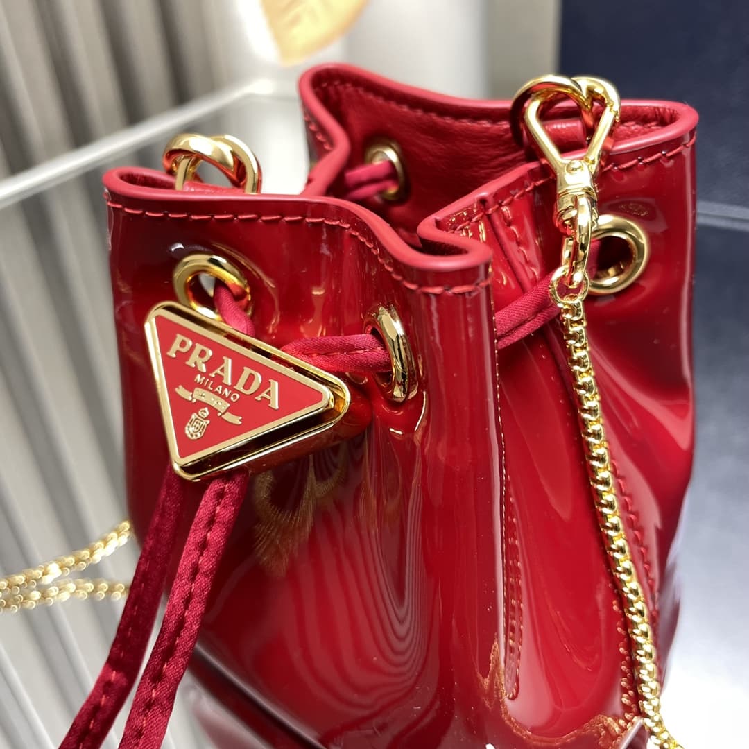 Prada Re-Nylon mini-pouch Patent Leather Red 1NR016