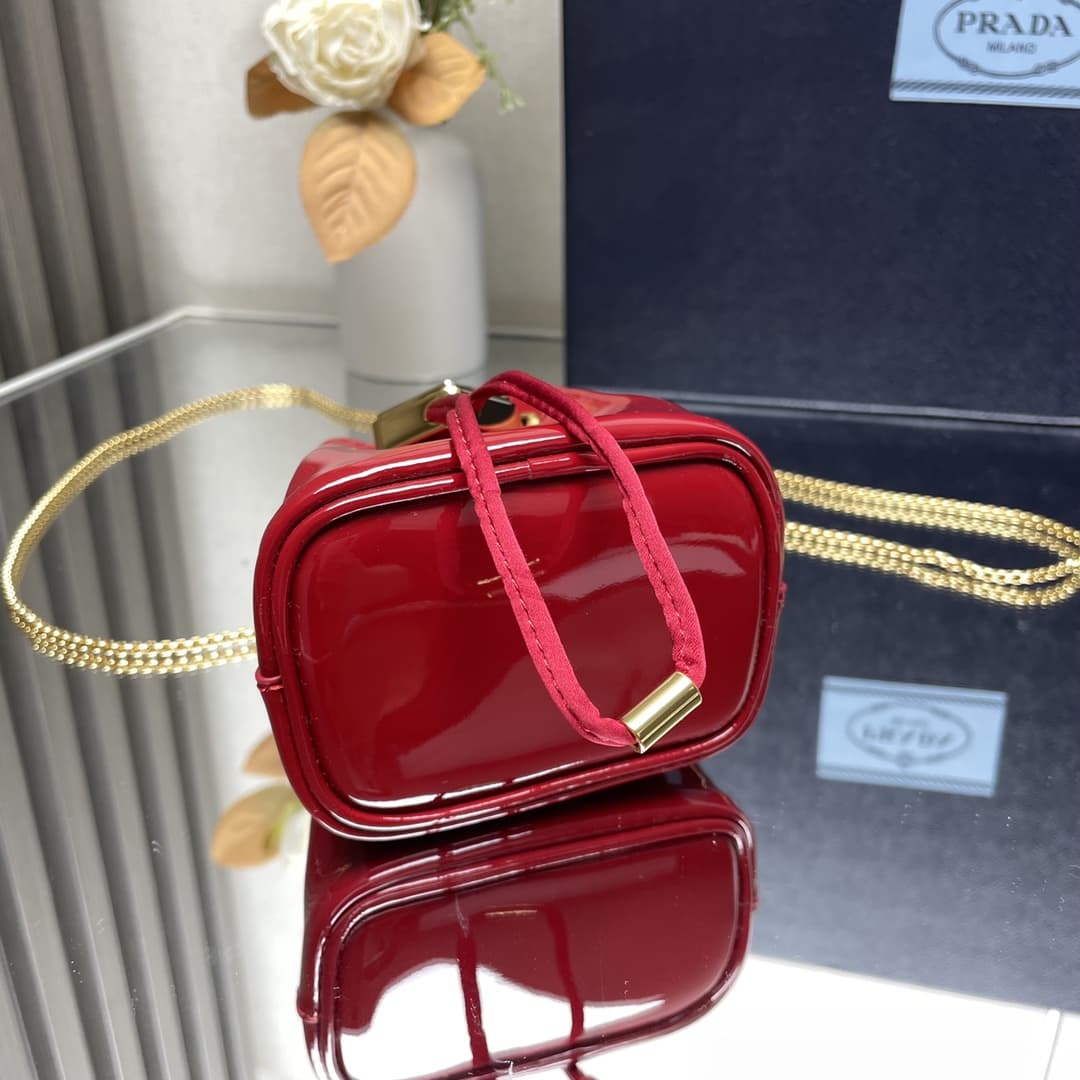 Prada Re-Nylon mini-pouch Patent Leather Red 1NR016