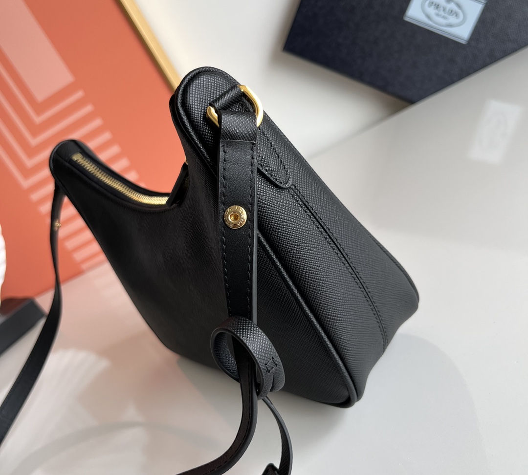 Prada Re-Edition Saffiano leather mini bag Black 1BC204