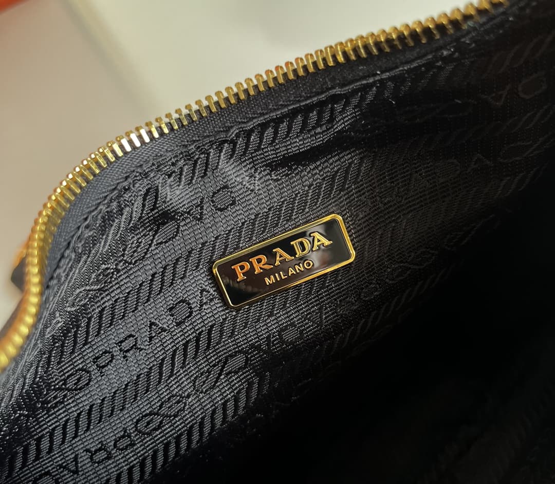 Prada Re-Edition Saffiano leather mini bag Black 1BC204