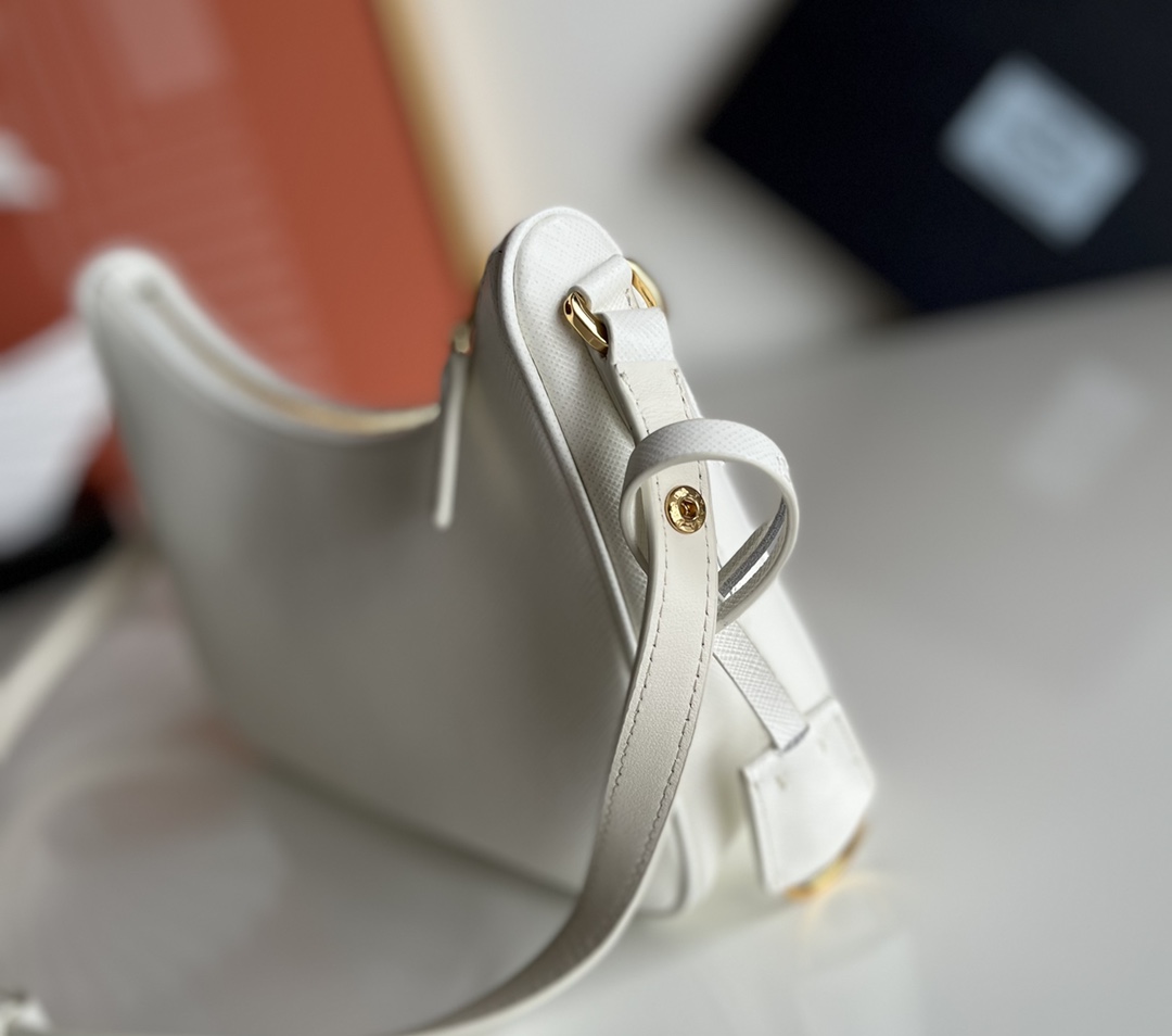 Prada Re-Edition Saffiano leather mini bag White 1BC204