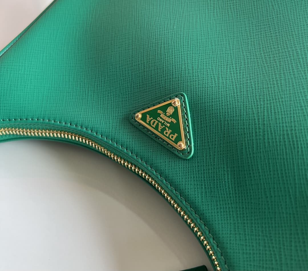 Prada Re-Edition Saffiano leather mini bag Green 1BC204