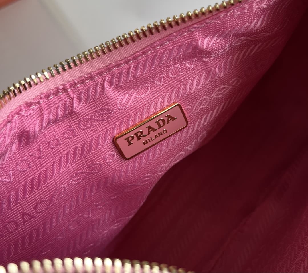 Prada Re-Edition Saffiano leather mini bag Pink 1BC204