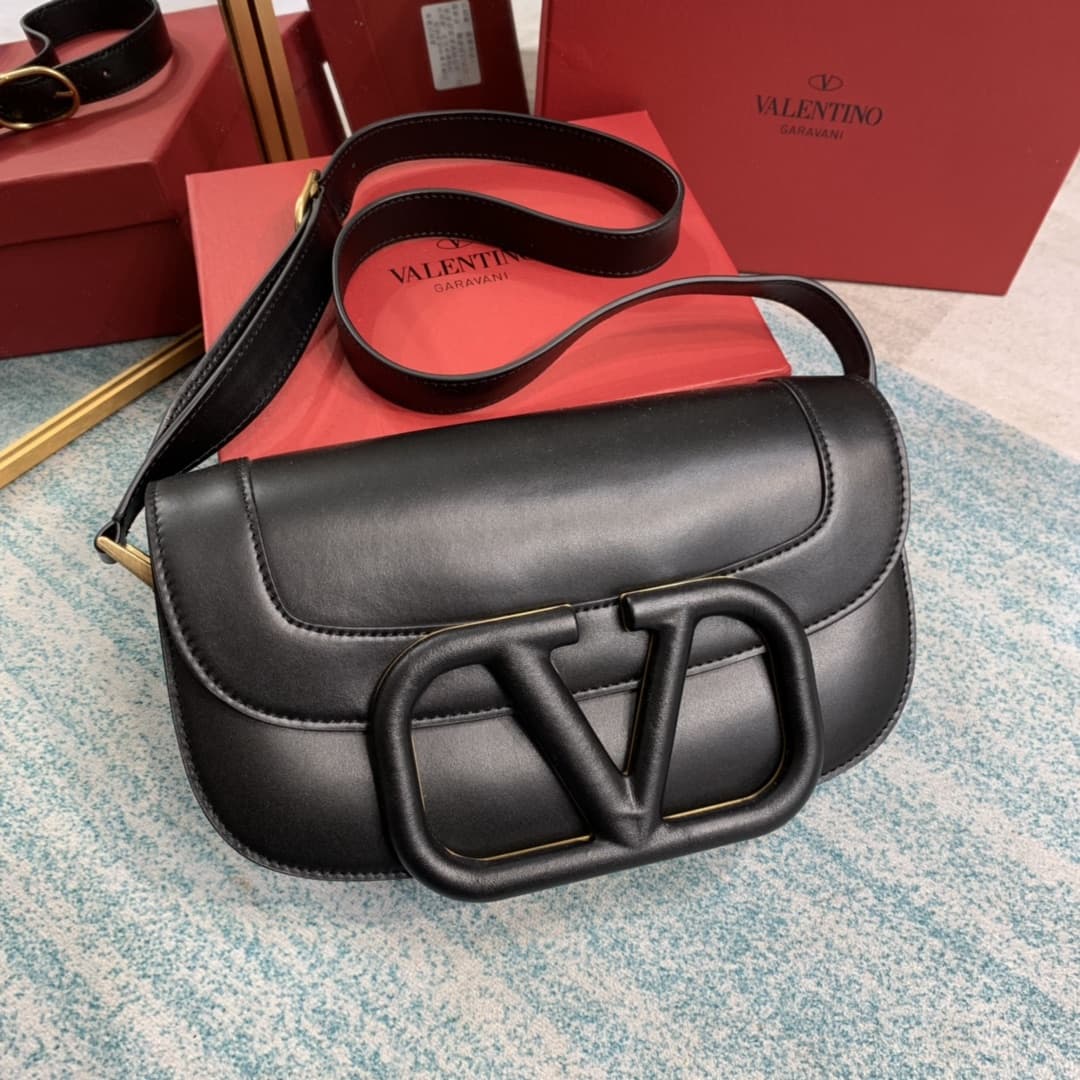 Valentino Garavani  Smooth Calfskin Supervee Shoulder Bag VA0046